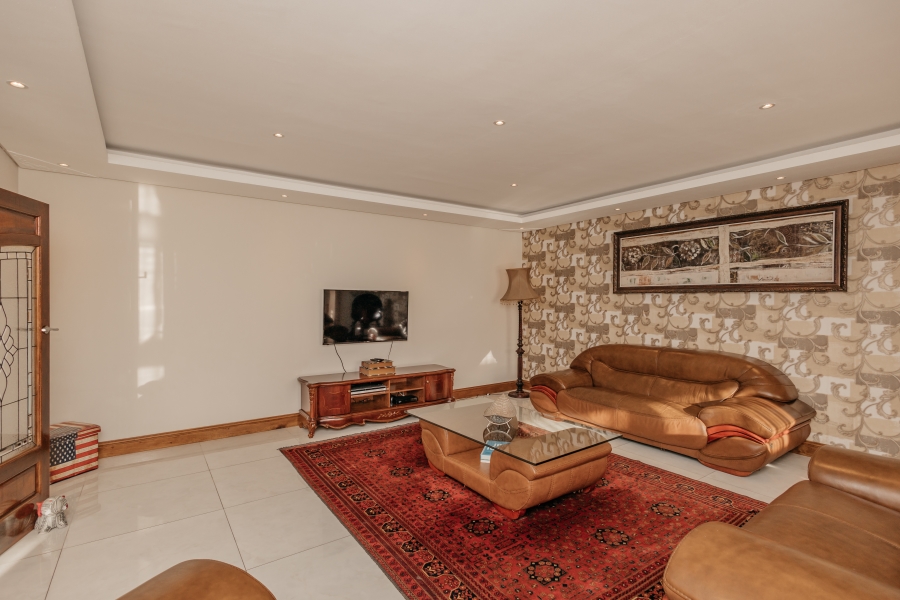 4 Bedroom Property for Sale in Baronetcy Estate Western Cape